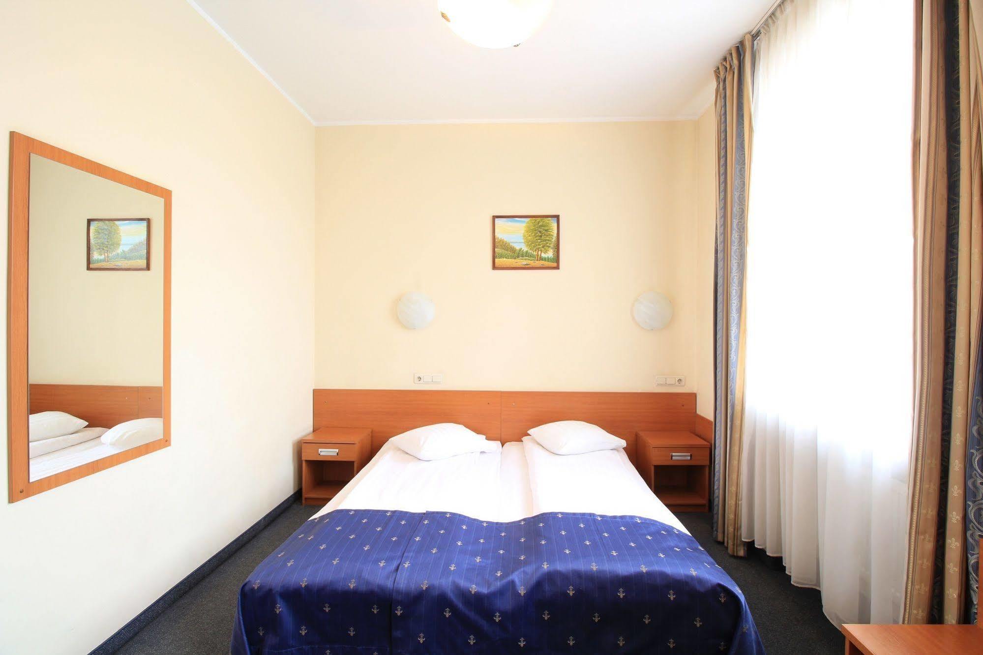 Hotel Irina 3*