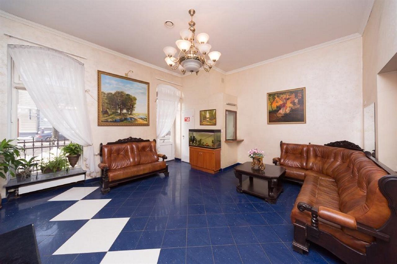 Irina Hotel 3*
